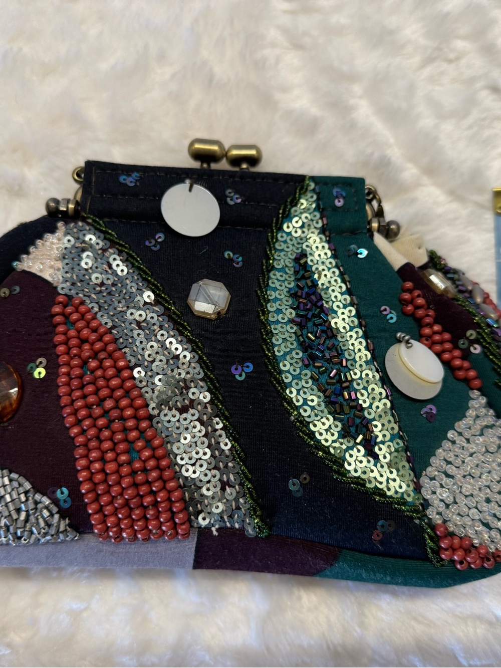 Iconic Vintage Mary Frances Beaded Wristlet - Picture 4 of 10